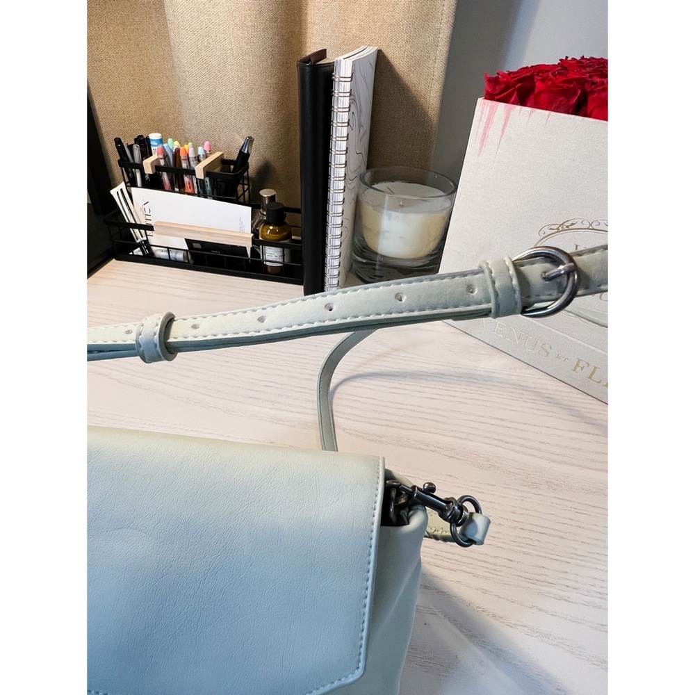 Euc Universal Thread Mint Pouch/Crossbody - image 7